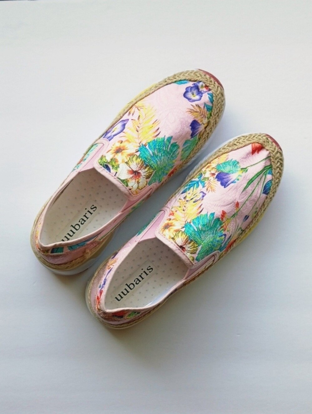 •Uubaris• BEAUTIFUL Tropical Espadrille Wedge Slip-Ons